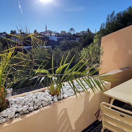 Appartement En Residence Avec Piscine Bandol Exteriör bild