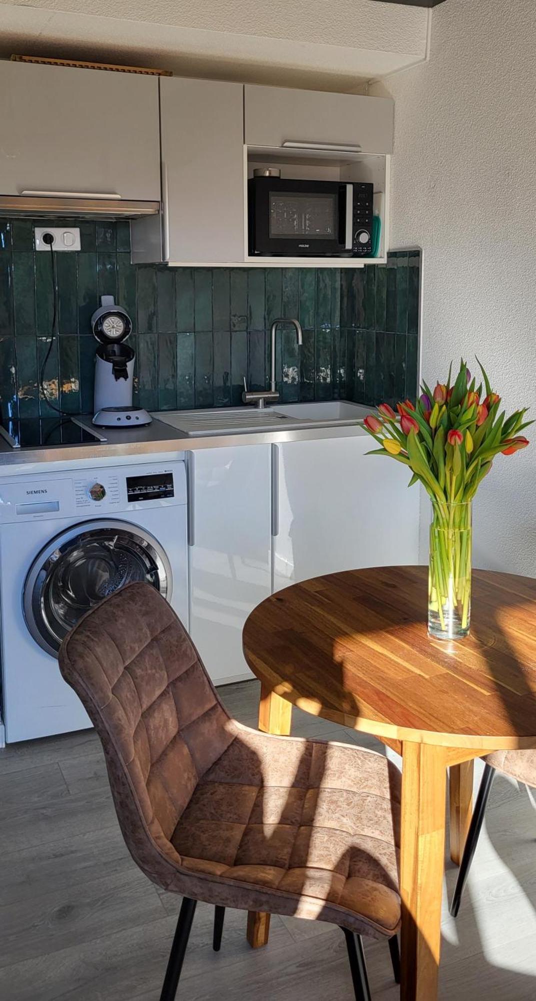 Appartement En Residence Avec Piscine Bandol Exteriör bild